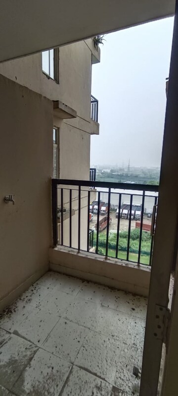 Room in 2.5 BHK Apartment at Eureka Diya Green City, Raj Nagar Extension – for Sale