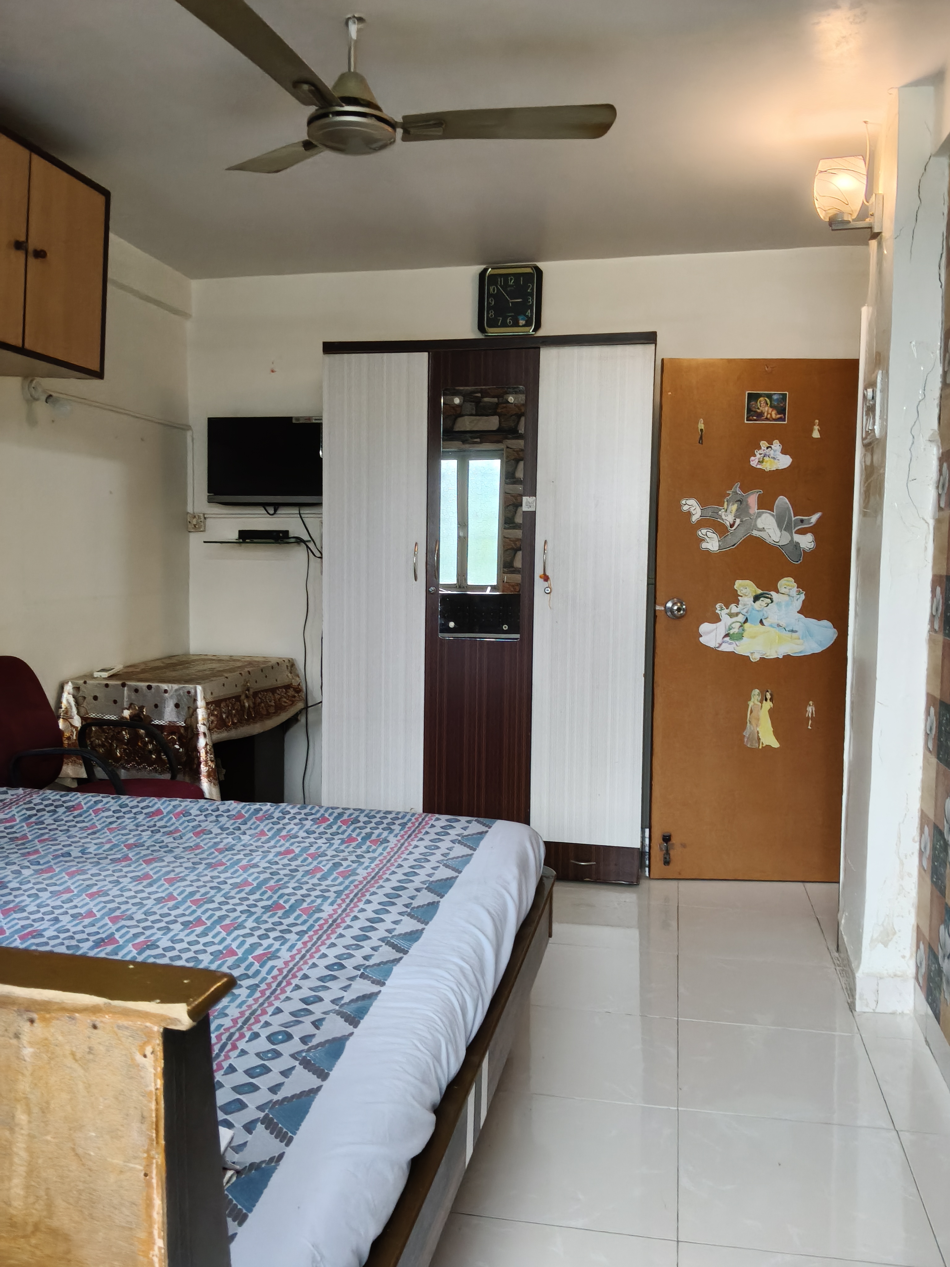 1 BHK Apartment For Rent in Legend Apartment Santacruz