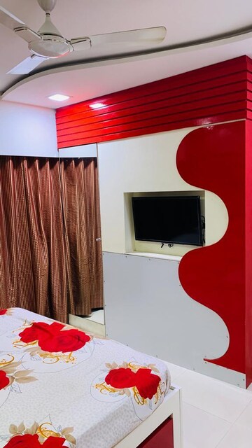Team Area in 2 BHK Apartment at Haware Amara, Vikhroli East – for Rent