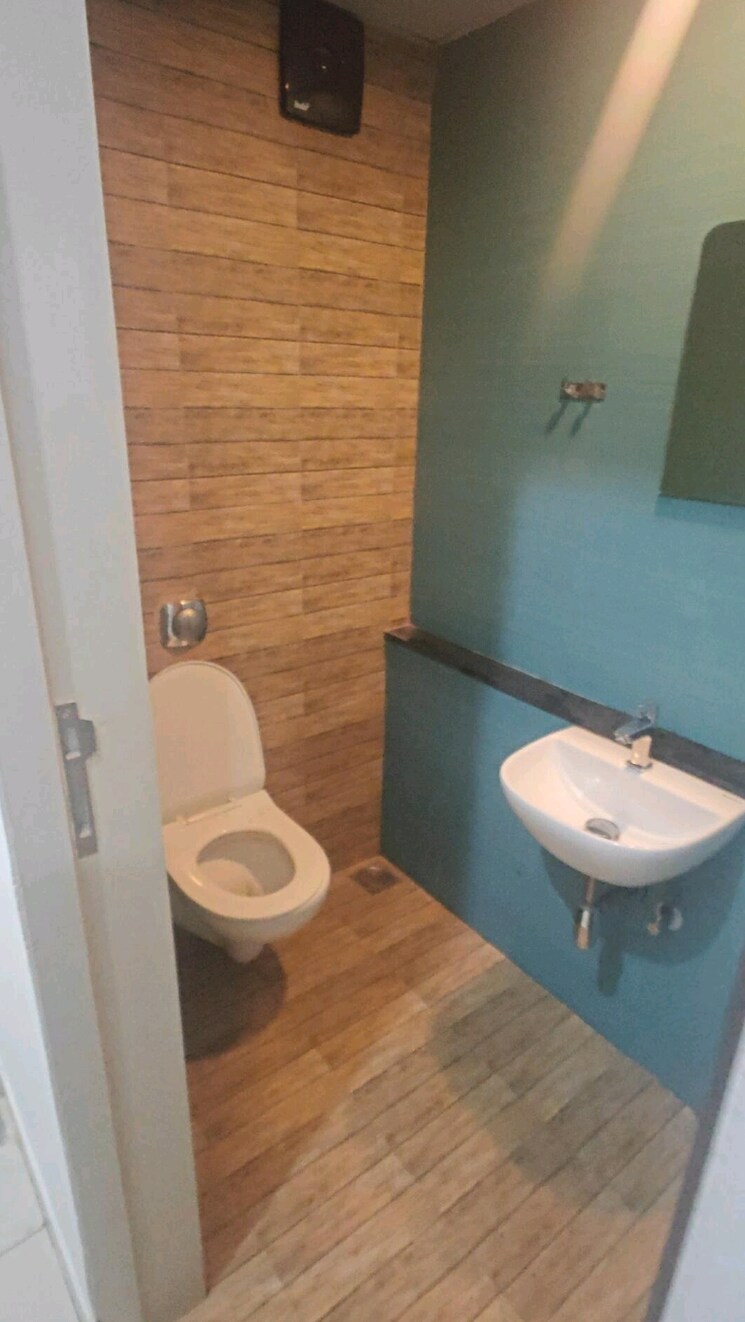 Bathroom, lodha-crown-quality-homes 1 Bedroom 500 Sq.Ft. Apartment In Majiwada Thane 9096905