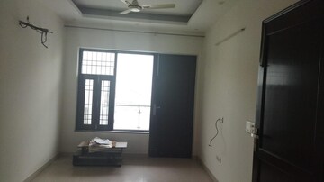 Room in 3 BHK Builder Floor at AEZ Aloha, Sector 57 – for Rent