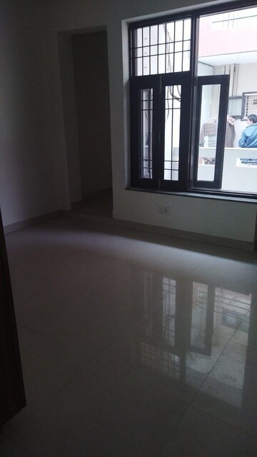 Room in 3 BHK Builder Floor at AEZ Aloha, Sector 57 – for Rent