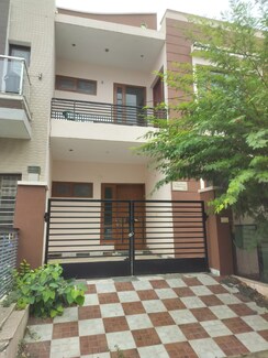 4 BHK + Pooja Room,Servant Room,Study Room,Extra Room Independent House For Sale in Sector 125