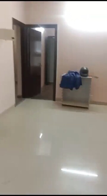 Room in 3 BHK Apartment at Parklands, Sector 85 – for Rent