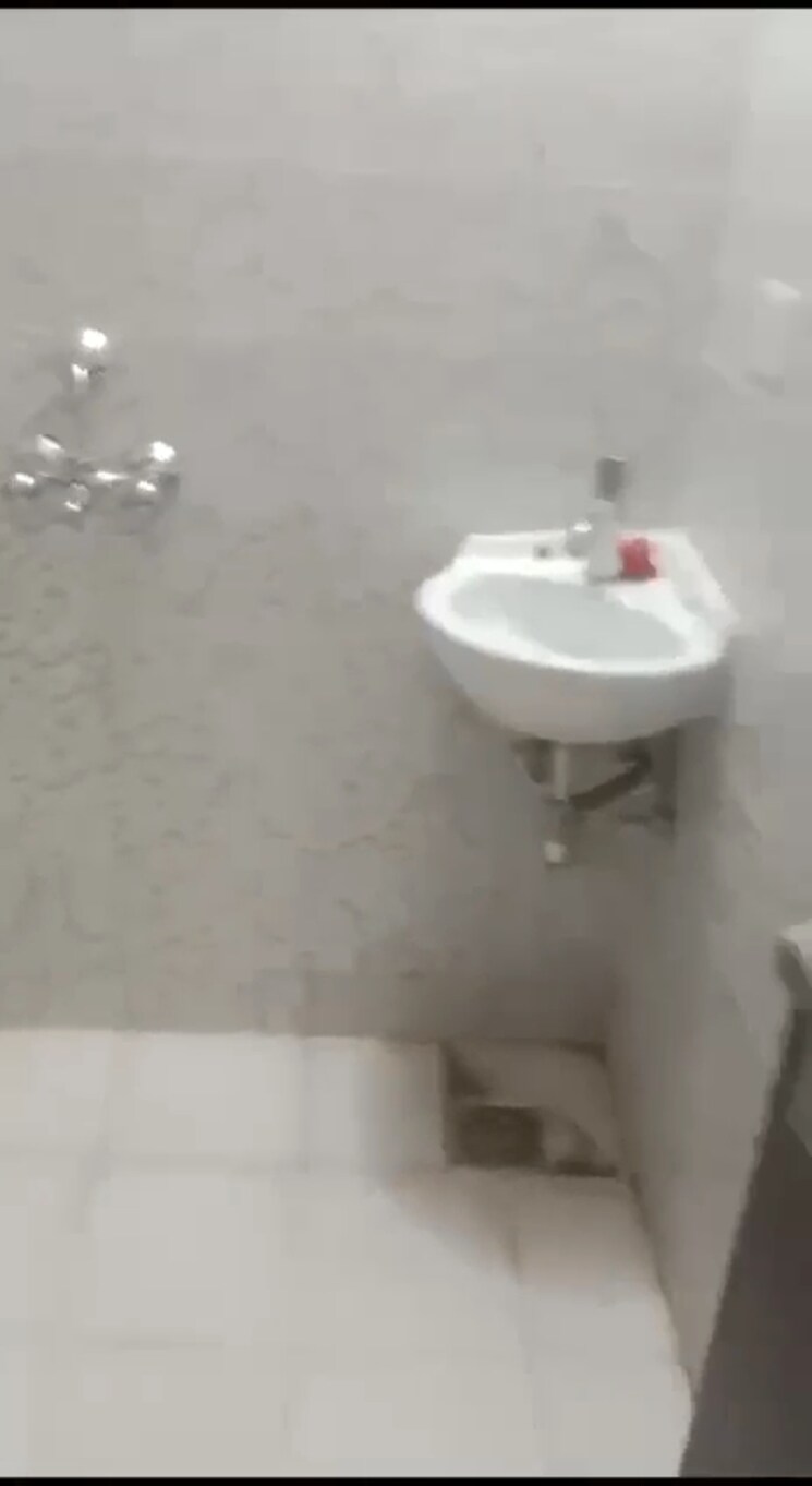 Bathroom, parklands 3 Bedroom 180 Sq.Yd. Apartment In Sector 85 Faridabad 9096922