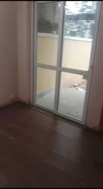 Room in 3 BHK Apartment at Parklands, Sector 85 – for Rent
