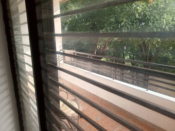 Balcony in 4 BHK Apartment at Abhinandan CGHS, Sector 51 – for Rent