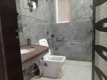 Bathroom in 4 BHK Apartment at Abhinandan CGHS, Sector 51 – for Rent