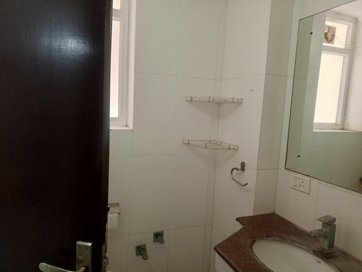 Bathroom, abhinandan-cghs 4 Bedroom 2450 Sq.Ft. Apartment In Sector 51 Gurgaon 9096941