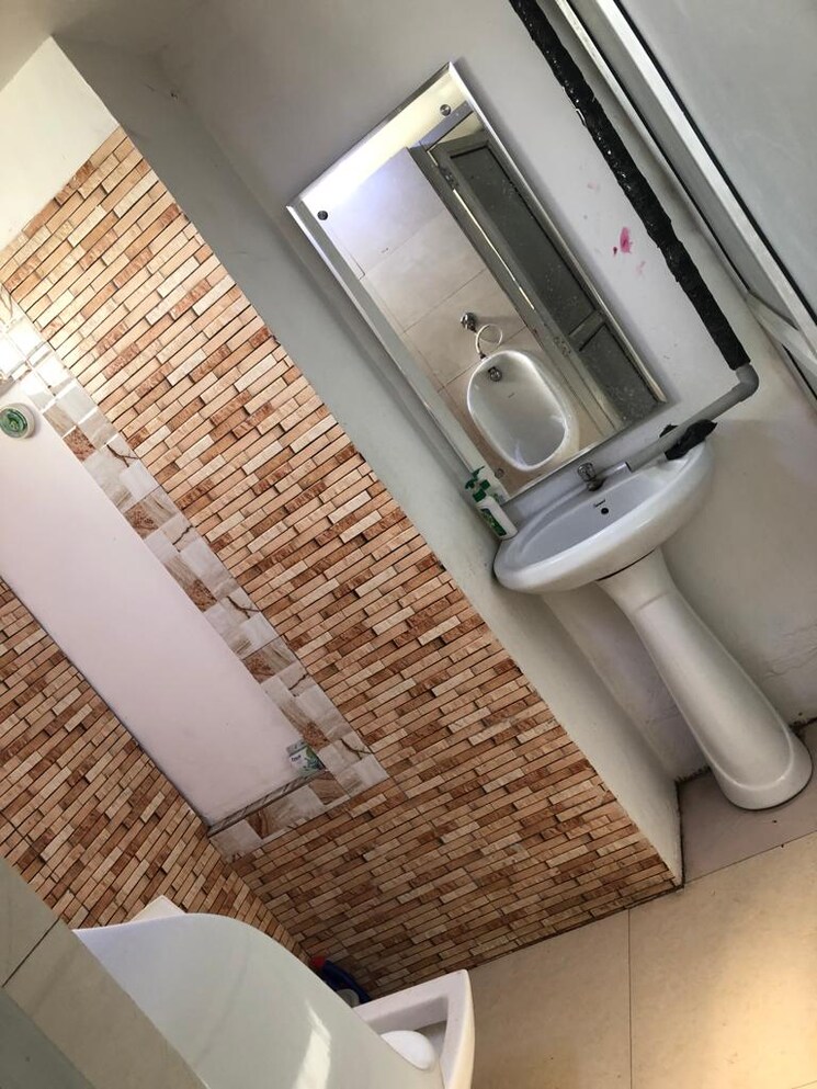 undefined, vibhuti khand Commercial Office Space 1500 Sq.Ft. In Vibhuti Khand Lucknow 9096931