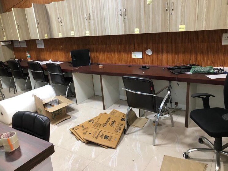 Team Area, vibhuti khand Commercial Office Space 1500 Sq.Ft. In Vibhuti Khand Lucknow 9096931