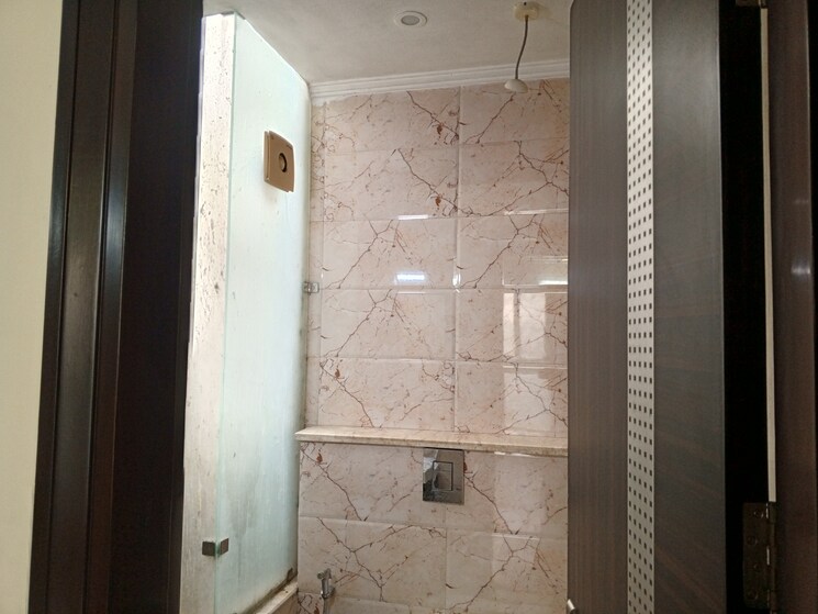Bathroom, sanskriti-engineers-apartment 3 Bedroom 1885 Sq.Ft. Apartment In Sector 56 Gurgaon 9096956