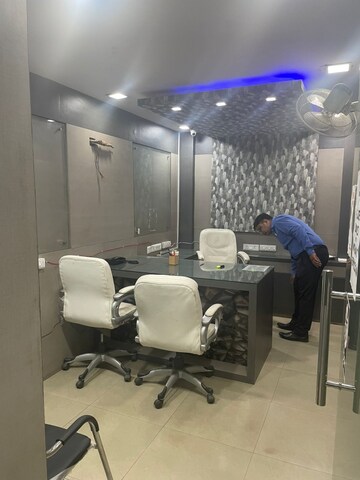  Office Space For Rent in Vibhuti Khand