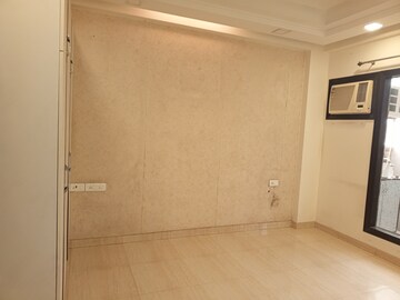 Room in 3 BHK Apartment at Ashoka Group Housing Society, Sector 56 – for Rent