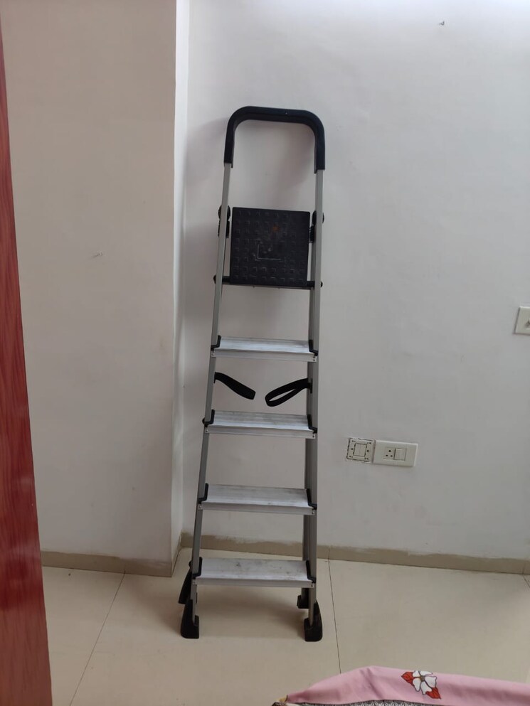 undefined, karamvir-towers 3 Bedroom 2400 Sq.Ft. Apartment In Sector 52 Gurgaon 9096979