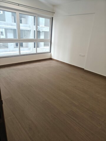 Room in 2 BHK Apartment at D And T Mountain View CHS, Senapati Bapat Road – for Rent
