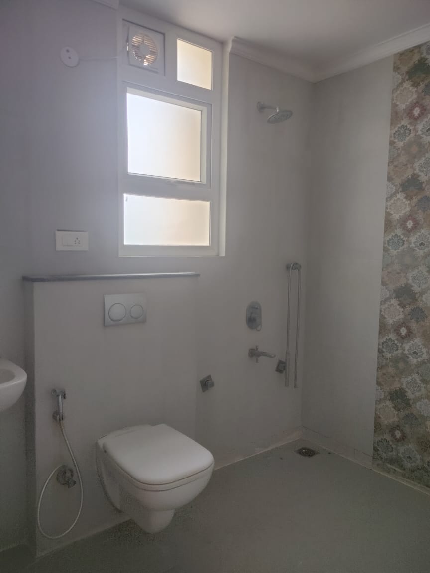 4 BHK + Study Room Apartment For Rent in Abhas Apartment