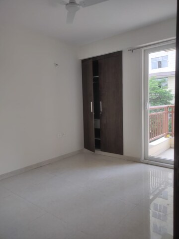 Room in 4 BHK Apartment at Abhas Apartment, Sector 56 – for Rent