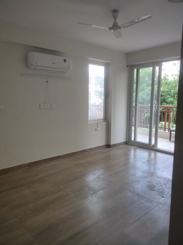 Room in 4 BHK Apartment at Abhas Apartment, Sector 56 – for Rent