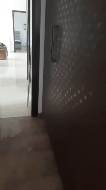 Room in 3 BHK Apartment at Omaxe Royal Residency Faridabad, Sector 79 – for Rent