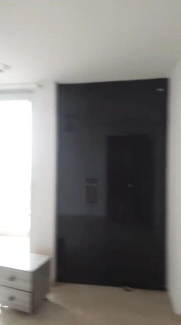 Furnished Amenities in 3 BHK Apartment at Omaxe Royal Residency Faridabad, Sector 79 – for Rent