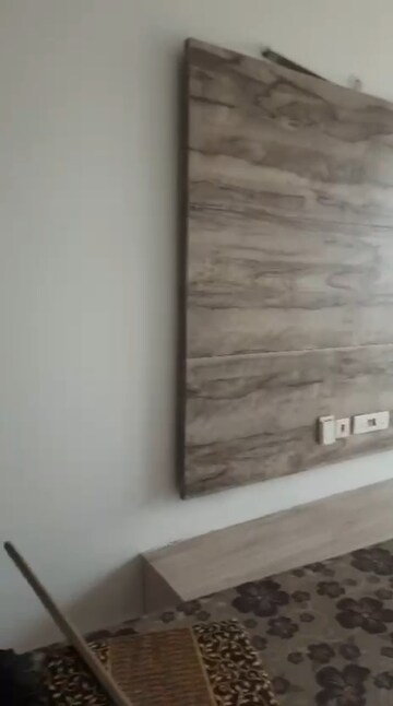 Room in 3 BHK Apartment at Omaxe Royal Residency Faridabad, Sector 79 – for Rent