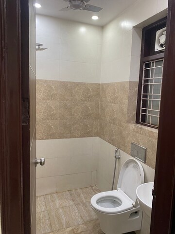 Bathroom in 4 BHK Apartment at Sagar Apartment, Sector 56 – for Rent