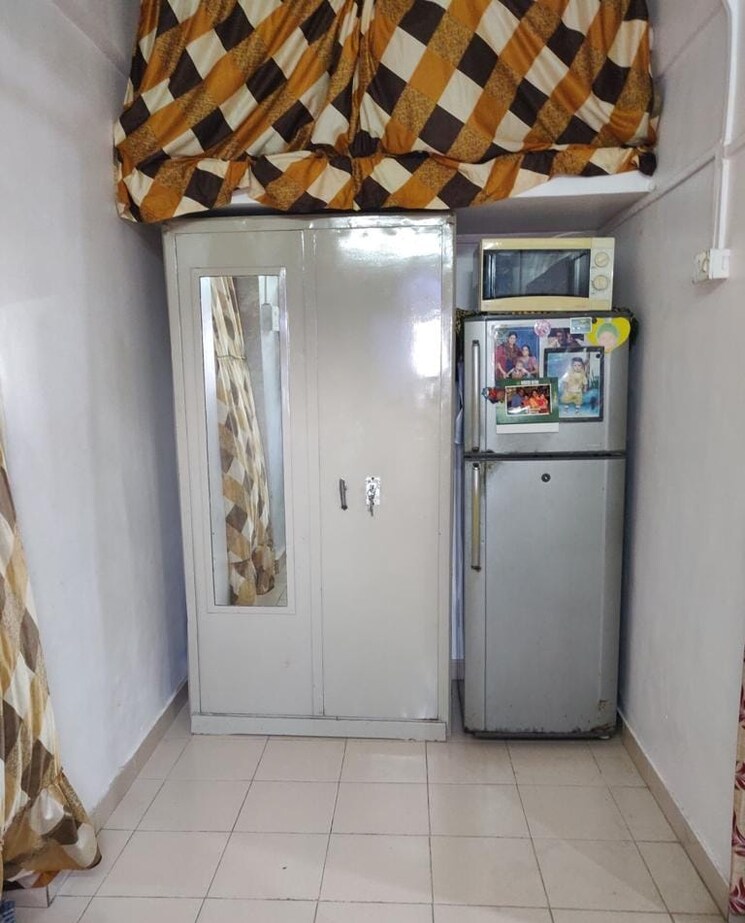 undefined, laxmi-tower-bandra-east 1 RK 225 Sq.Ft. Apartment In Bandra East Mumbai 9097005