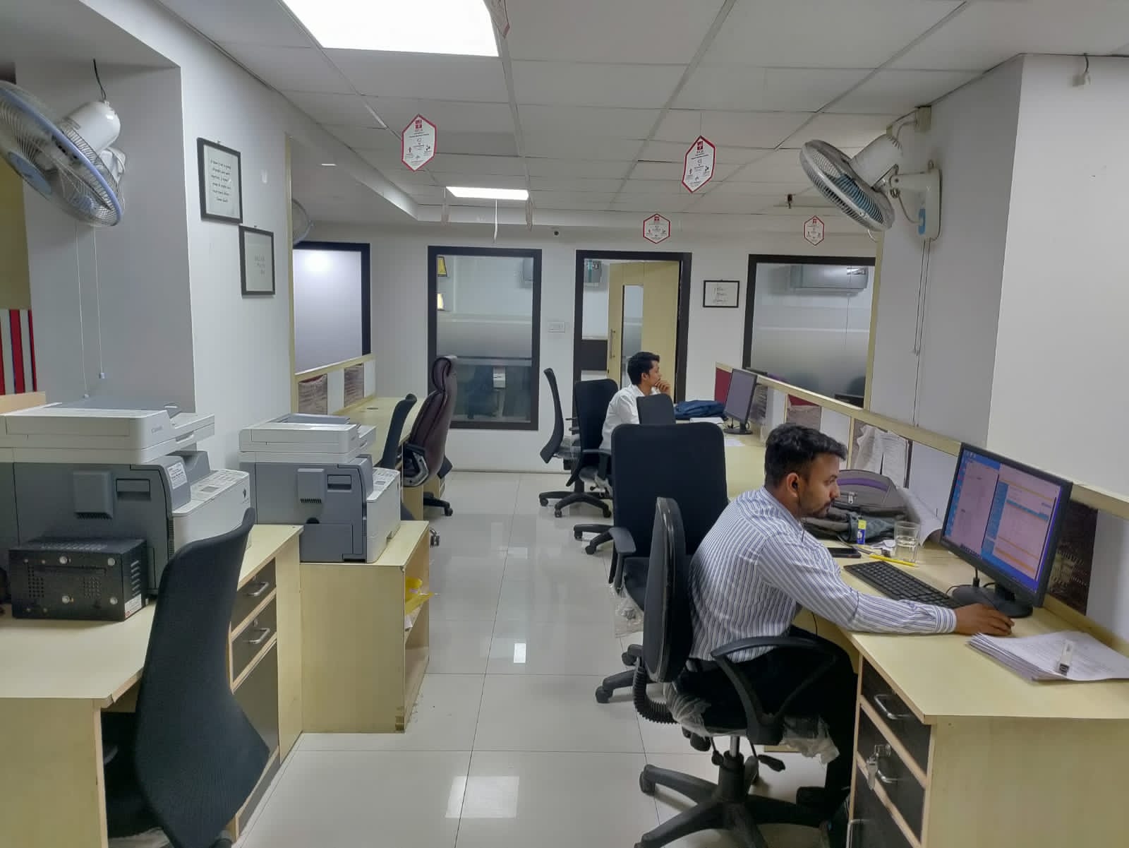 Office Space For Rent in Hazratganj