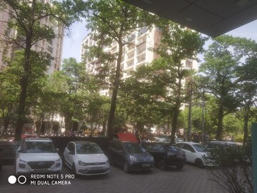 Parking in  Shop at Gomti Nagar – for Rent
