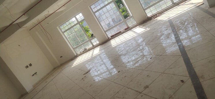 Balcony, gomti nagar Commercial Shop 500 Sq.Ft. In Gomti Nagar Lucknow 9097031