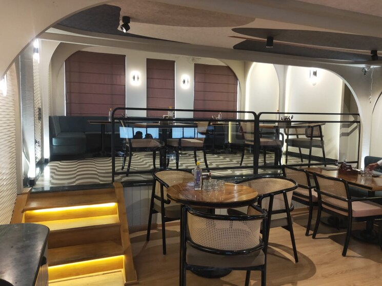 Gym, rabindra palli Commercial Showroom 3000 Sq.Ft. In Rabindra Palli Lucknow 9097033