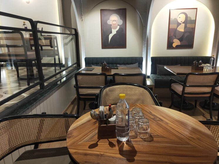 Gym, rabindra palli Commercial Showroom 3000 Sq.Ft. In Rabindra Palli Lucknow 9097033