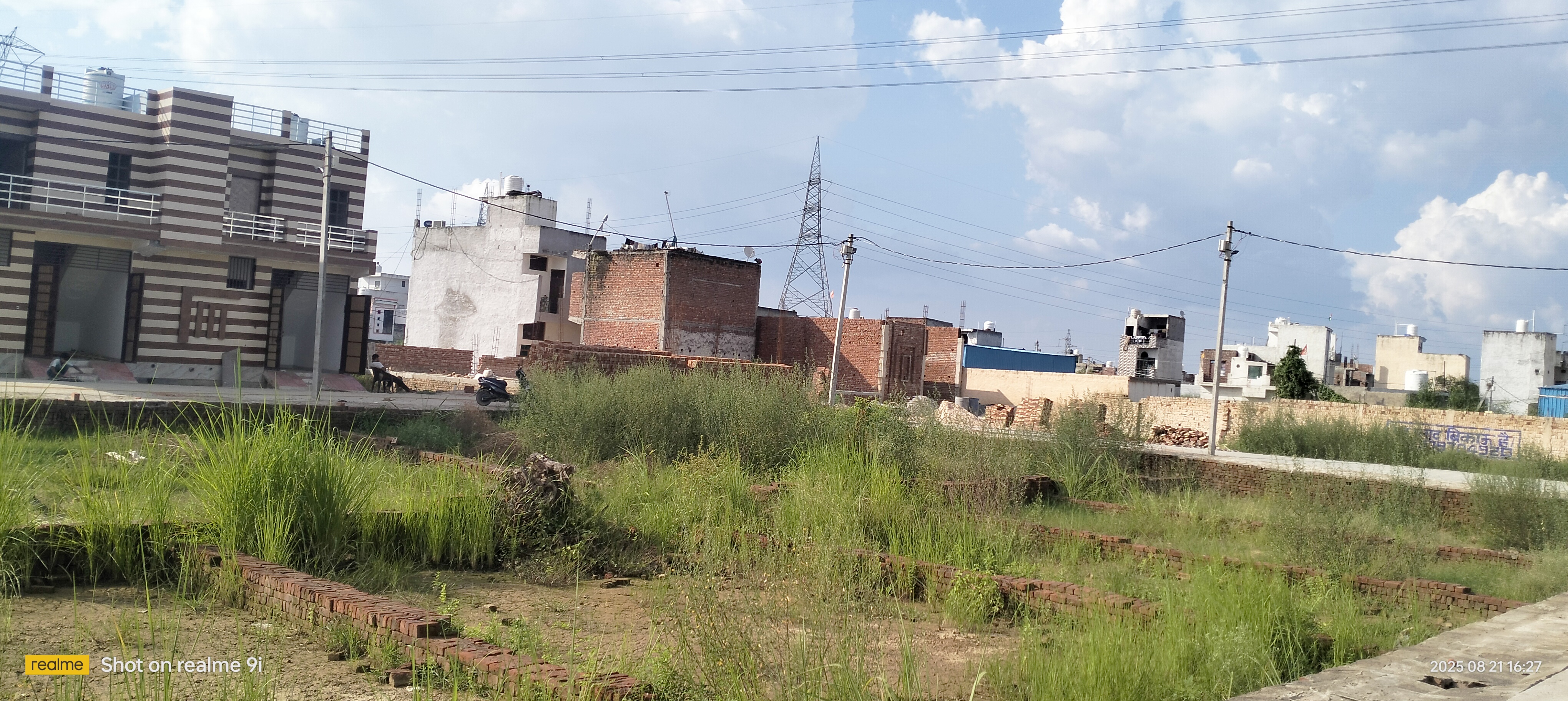 Plot For Sale in Bharat City