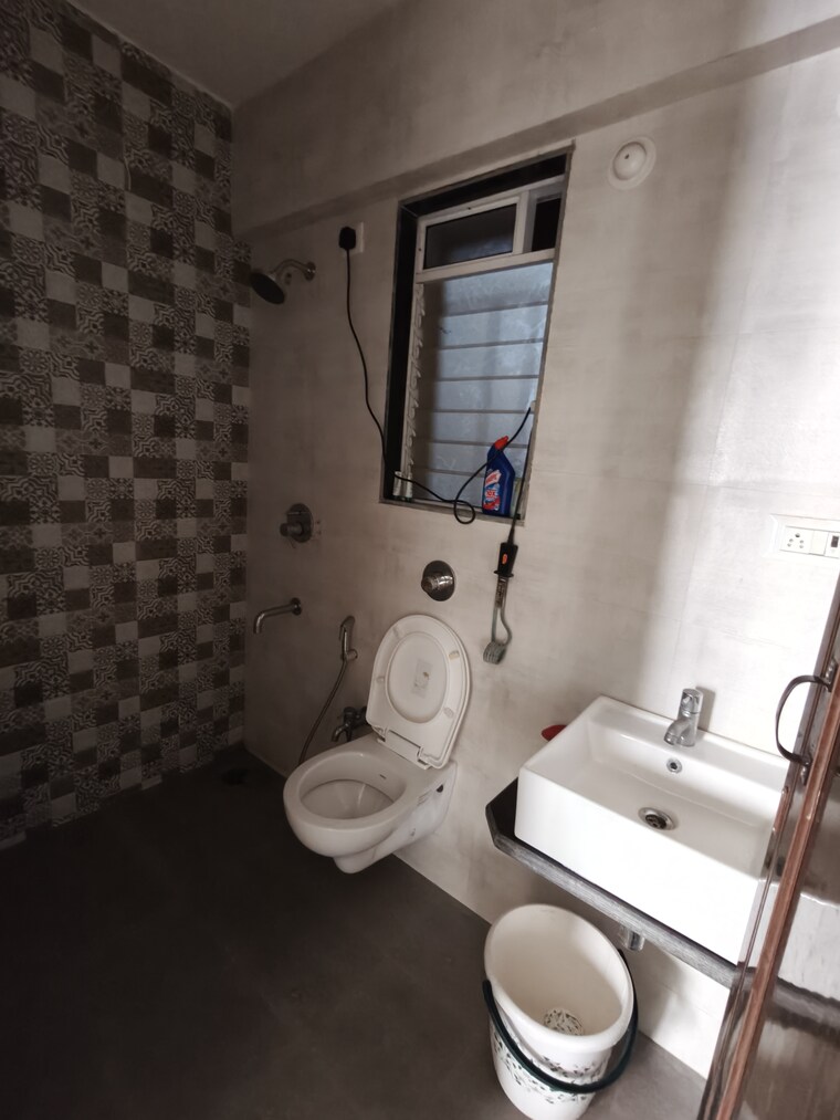 Bathroom, vihang-valley-phase-3 1 Bedroom 425 Sq.Ft. Apartment In Kasarvadavali Thane 9097087