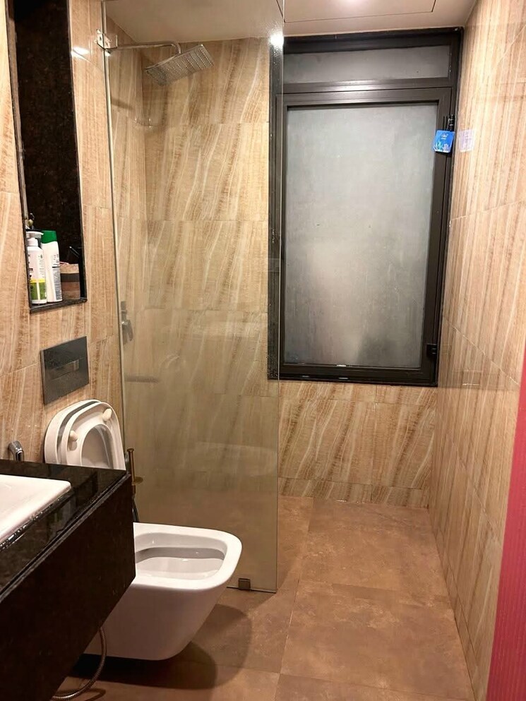 Bathroom, lodha-sterling 3 Bedroom 1500 Sq.Ft. Apartment In Kolshet Road Thane 9097107