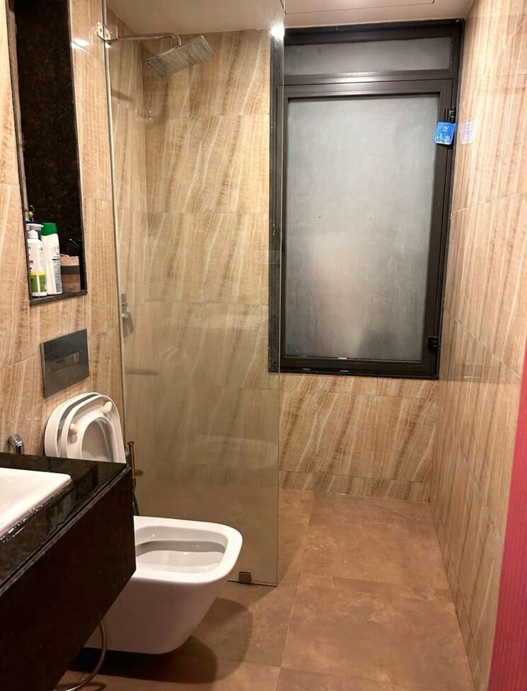 Bathroom, lodha-sterling 3 Bedroom 1500 Sq.Ft. Apartment In Kolshet Road Thane 9097107