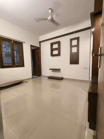 Room in 2 BHK Apartment at Amarjyothi HBCS, Domlur – for Rent