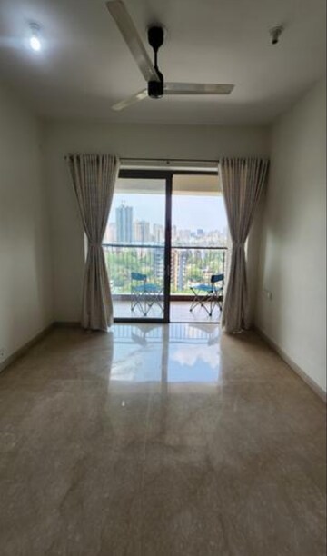 Living Room in 2 BHK Apartment at Kalpataru Paramount, Kapur Bawdi – for Rent