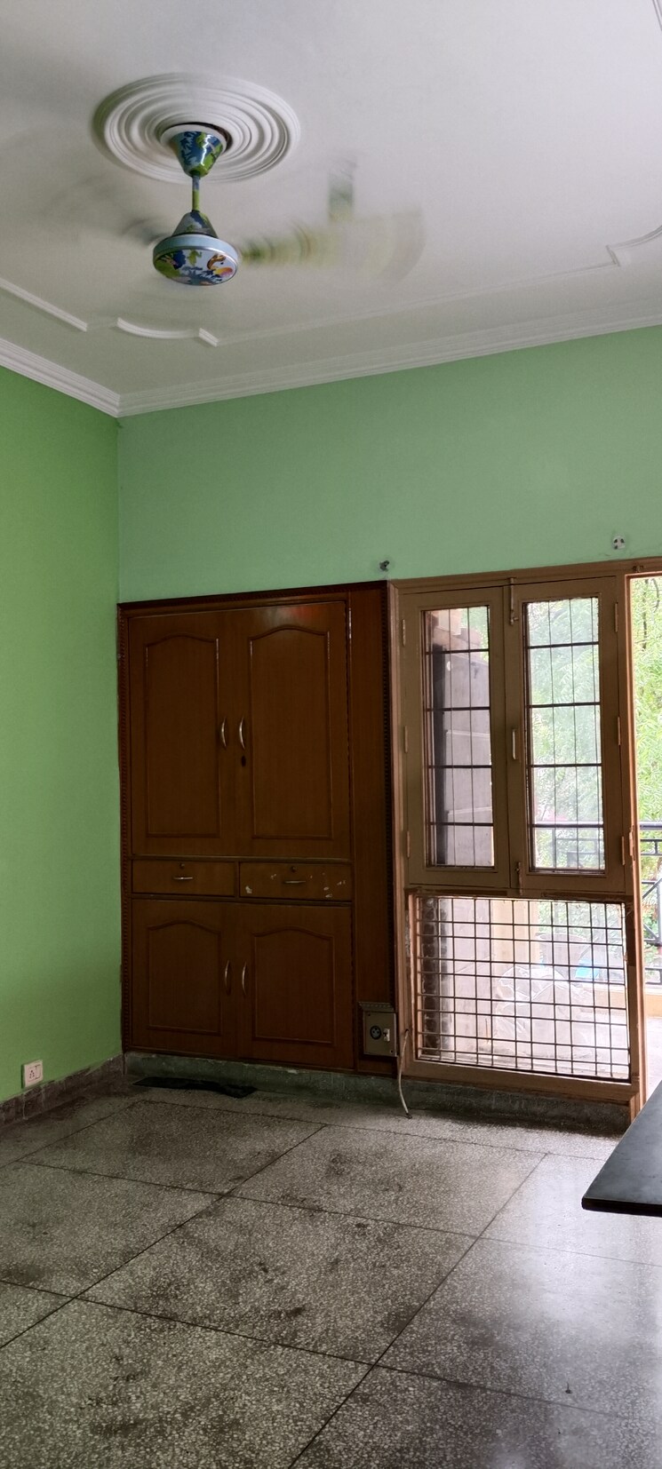 Room, ss-mayfield-gardens 2 Bedroom 1050 Sq.Ft. Builder Floor In Sector 51 Gurgaon 9097133