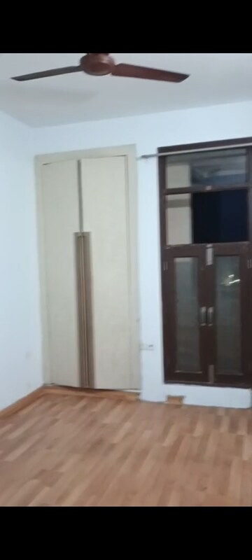 Building Lobby in 2 BHK Apartment at BPTP Discovery Park, Sector 80 – for Rent