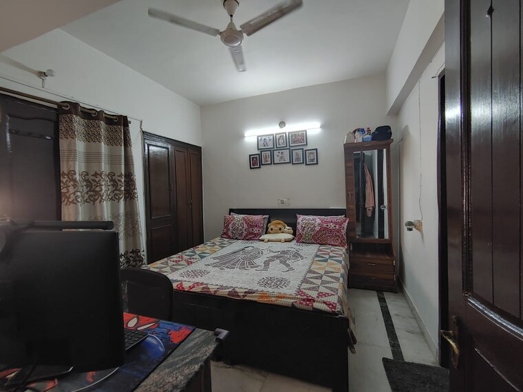 Bedroom, ss-southend-floors 2 Bedroom 950 Sq.Ft. Builder Floor In South City 2 Gurgaon 9097140