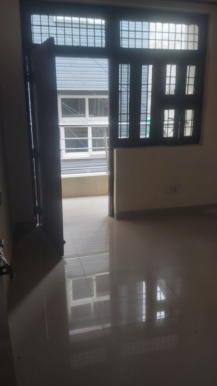 Kitchen, mayur vihar 2.5 Bedroom 450 Sq.Ft. Builder Floor In Mayur Vihar Delhi 9097145