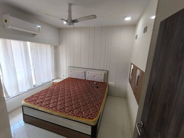 Bedroom in 2 BHK Apartment at Riddhi Garden, Malad East – for Rent