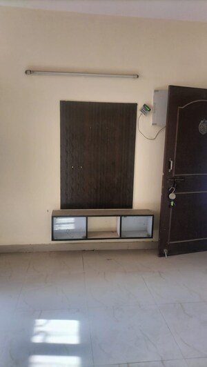 Furnished Amenities in 2.5 BHK Apartment at SRS Royal Hills, Sector 87 – for Sale