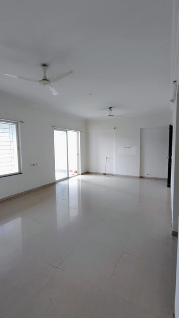 Room in 4 BHK Apartment at Ganga Legend, Bavdhan – for Rent