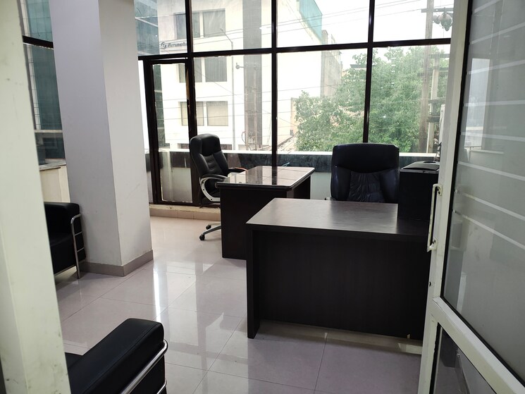Team Area, sector 10 Commercial Office Space 3000 Sq.Ft. In Sector 10 Noida 9097163