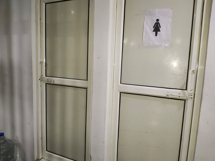 undefined, sector 10 Commercial Office Space 3000 Sq.Ft. In Sector 10 Noida 9097163