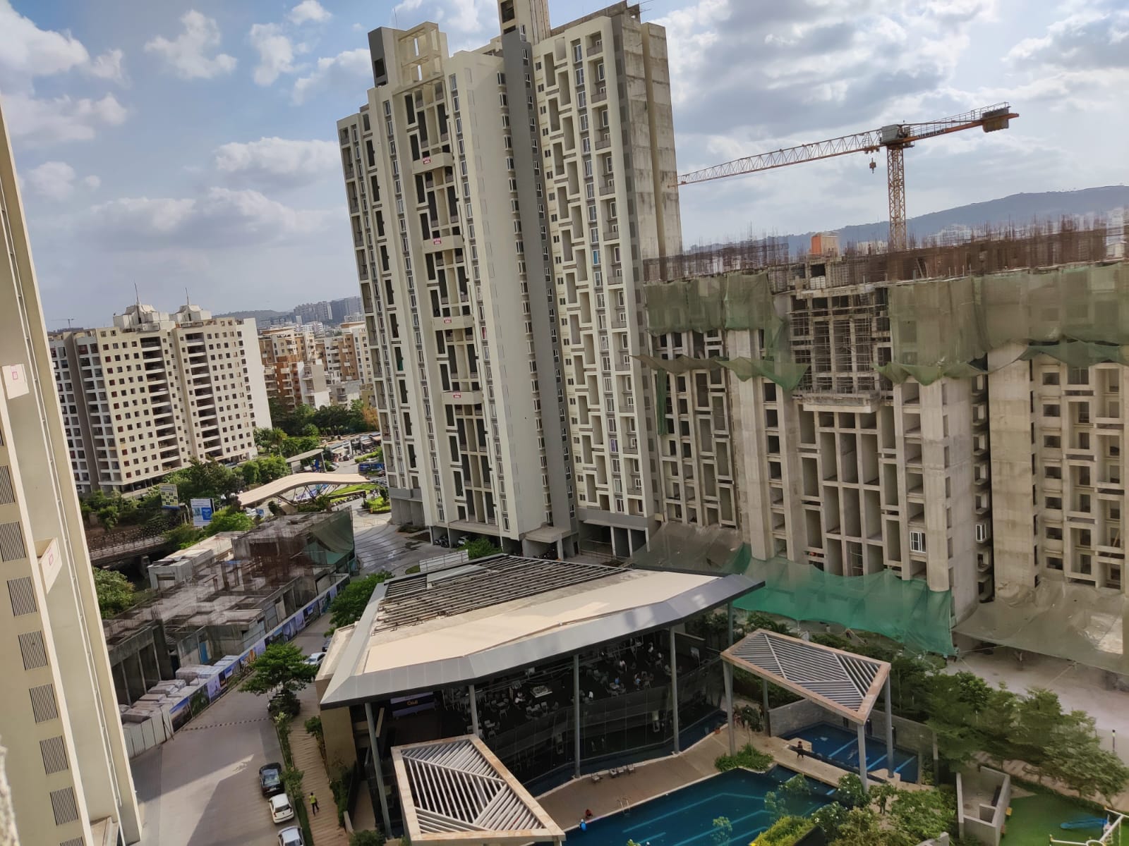 2 BHK + Extra Room Apartment For Rent in Ganga Legend