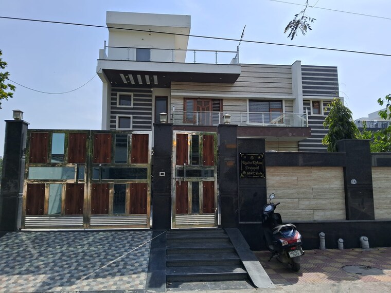 Exterior View, canara-apartments 5 Bedroom 500 Sq.Yd. Independent House In Sector 2 Faridabad 9097223